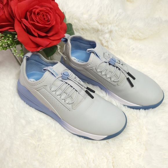 on cloud nursing shoes